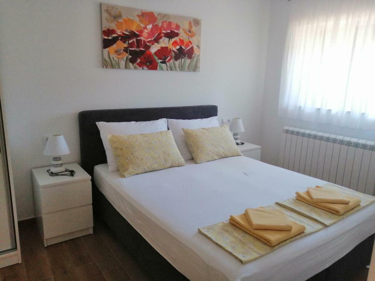 Apartments M&B Sveti Juraj Exterior photo